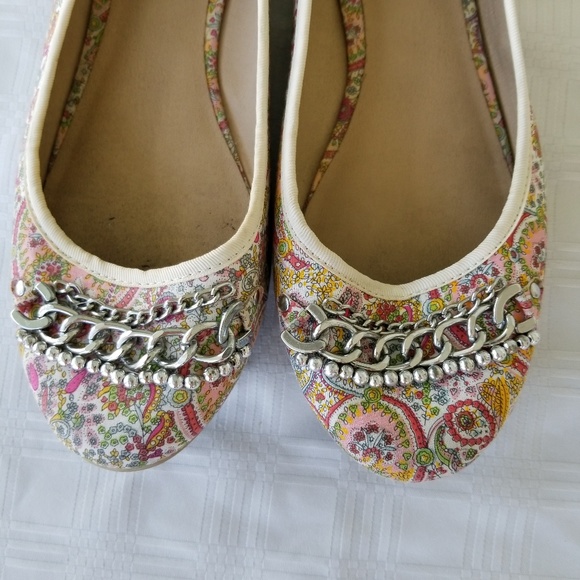 Arizona Jean Flats - Picture 2 of 7